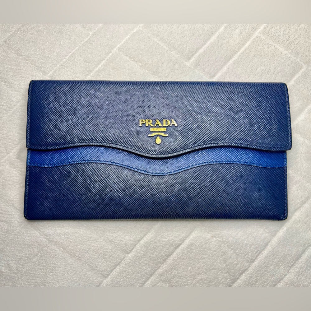 PRADA WAVE CONTINENTAL WALLET BLUE SAFIANO LEATHER EUC
